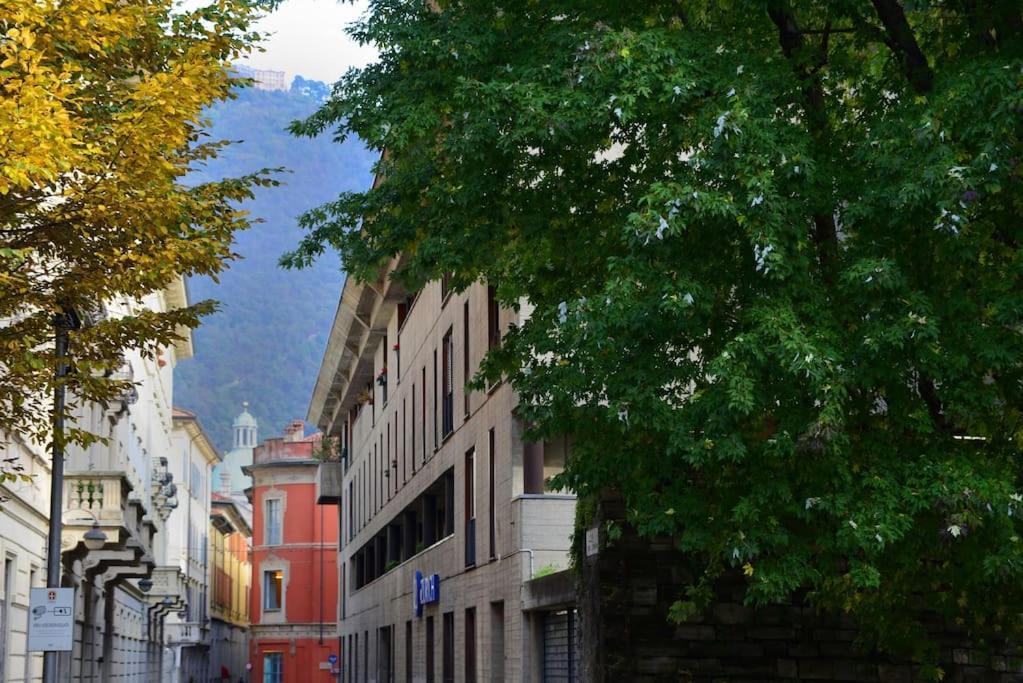Trilocale Como Centro, Esclusivo 100 Mq Con 3 Balconi Экстерьер фото